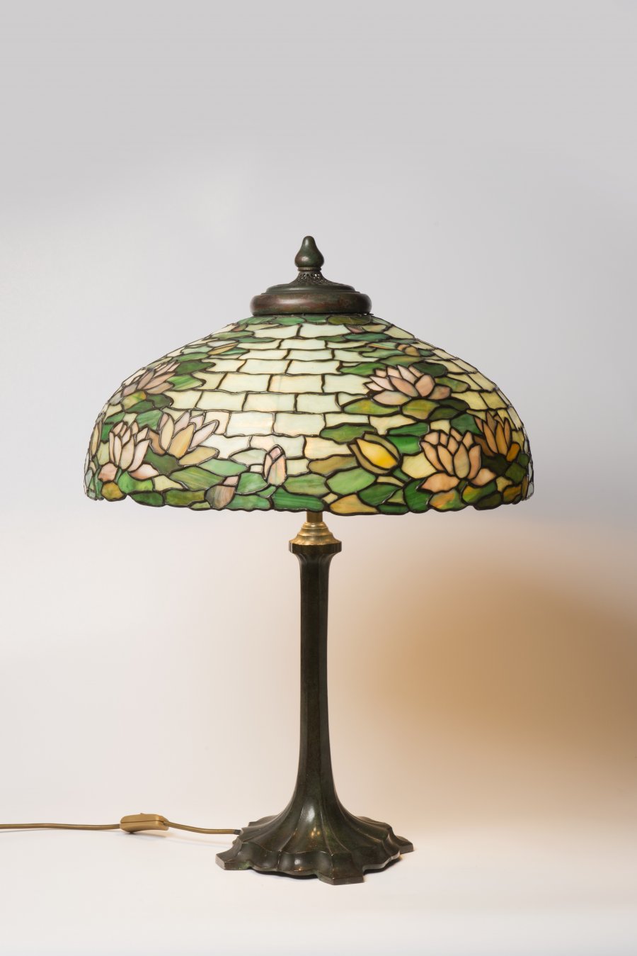 A TIFFANY STYLE LAMP