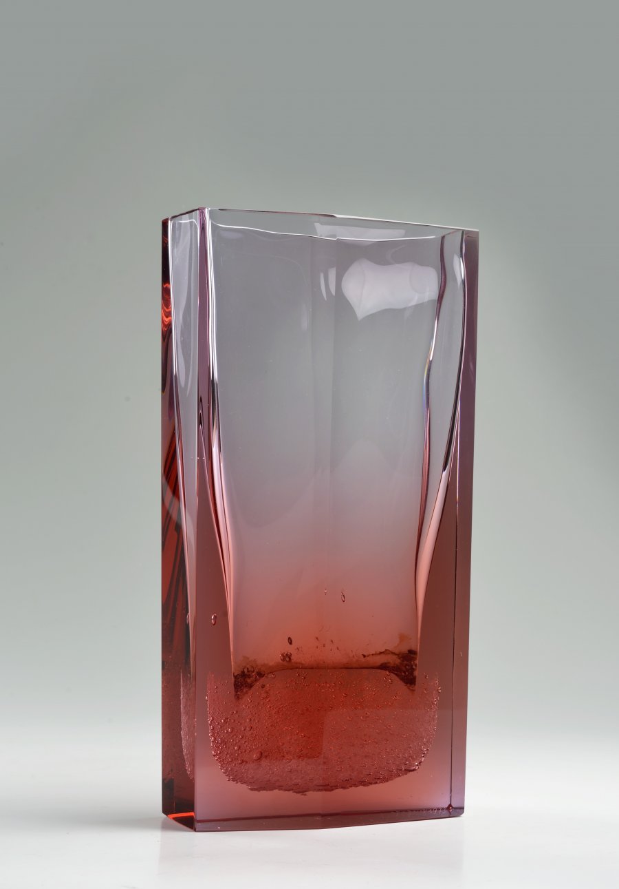 A ROSALINE GLASS VASE