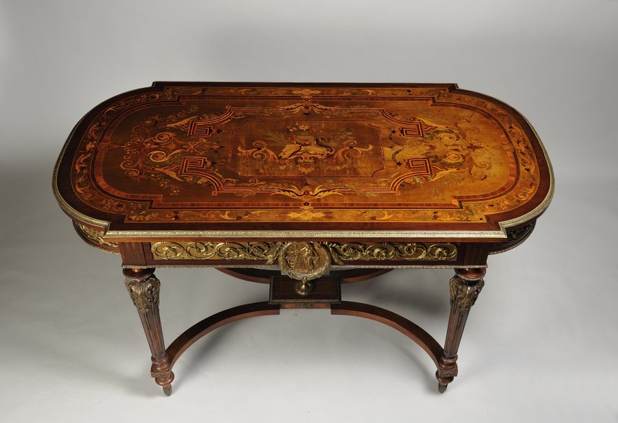 A FRENCH INLAID SALON TABLE 