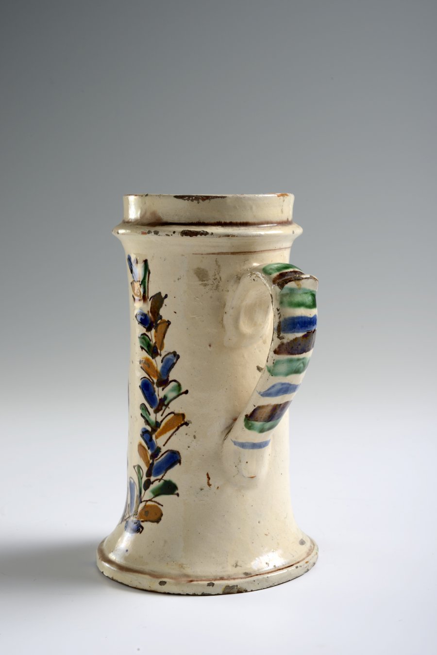 A STEIN WITH A FIGURATIVE MOTIF