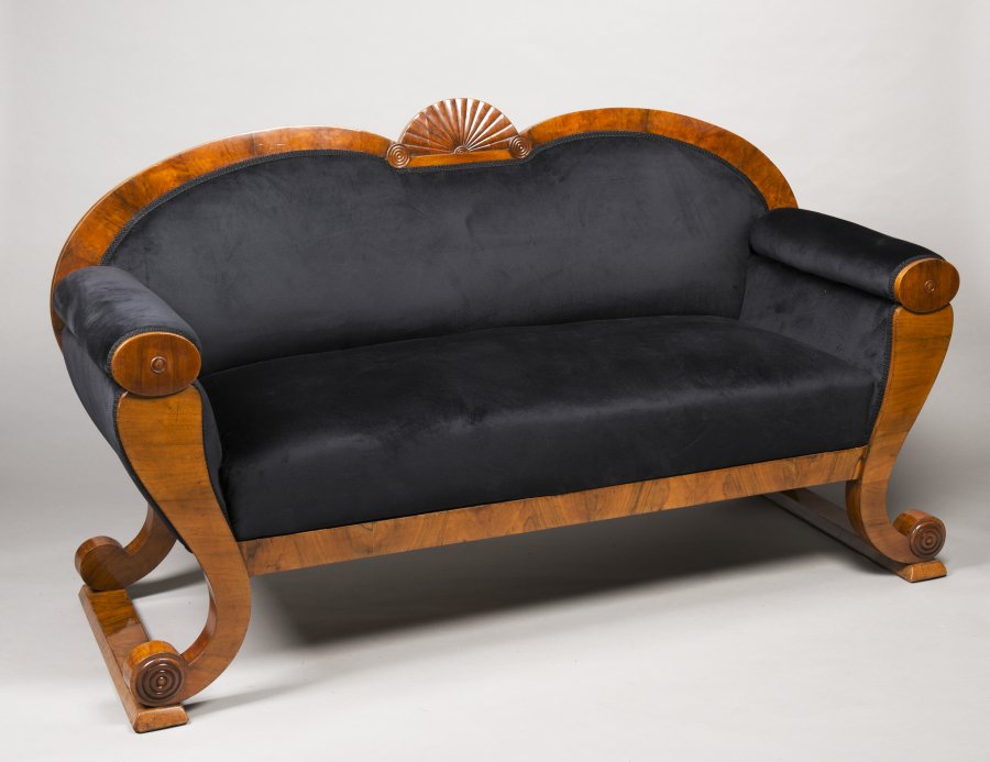 A SUITE OF BIEDERMEIER PERIOD FURNITURE