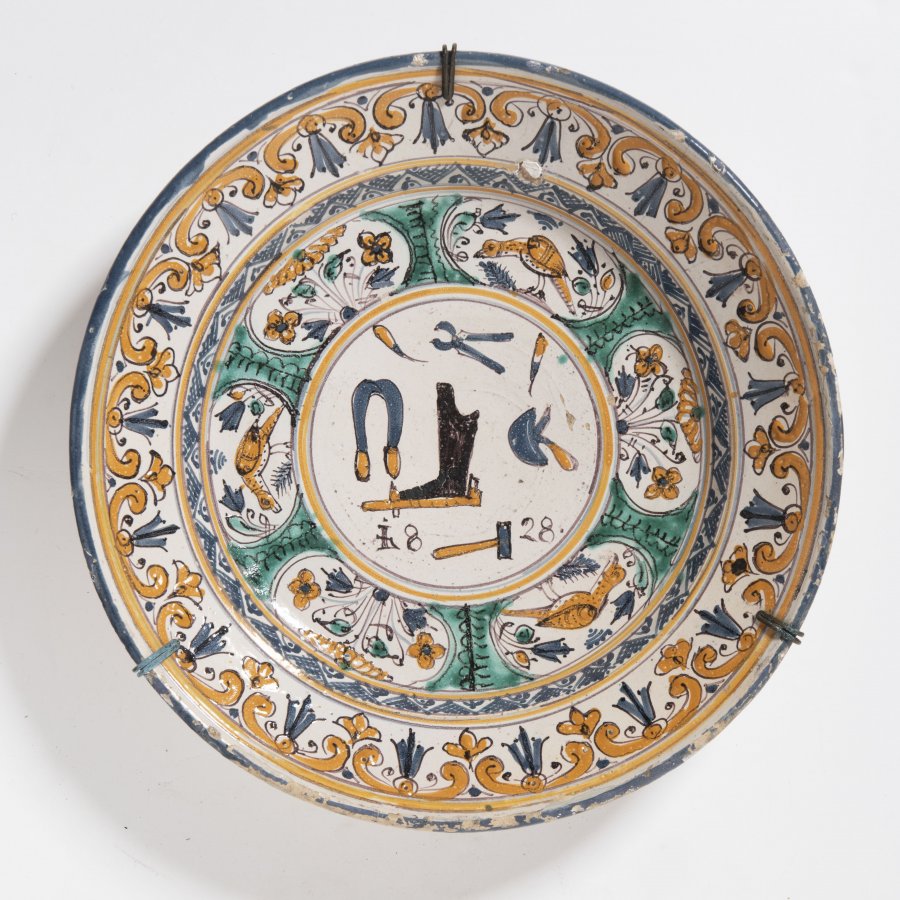 GUILD PLATE