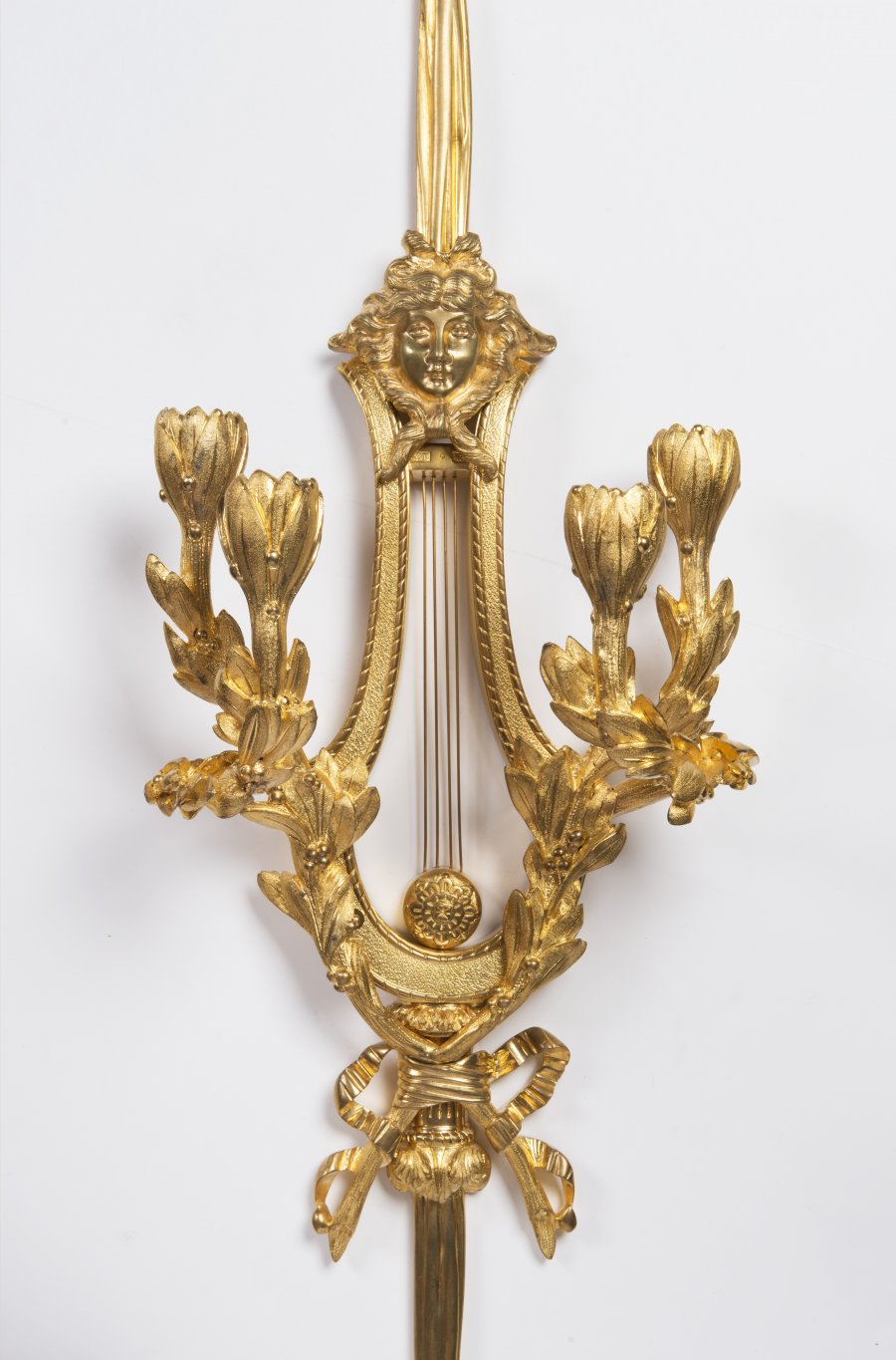 FOUR WALL APPLIQUES WITH LYRES