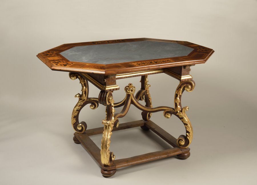 BAROQUE OCTAGONAL TABLE