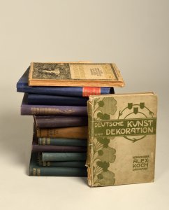 KONVOLUT VON BÜCHERN - DEUTSCHE KUNST UND DEKORATION