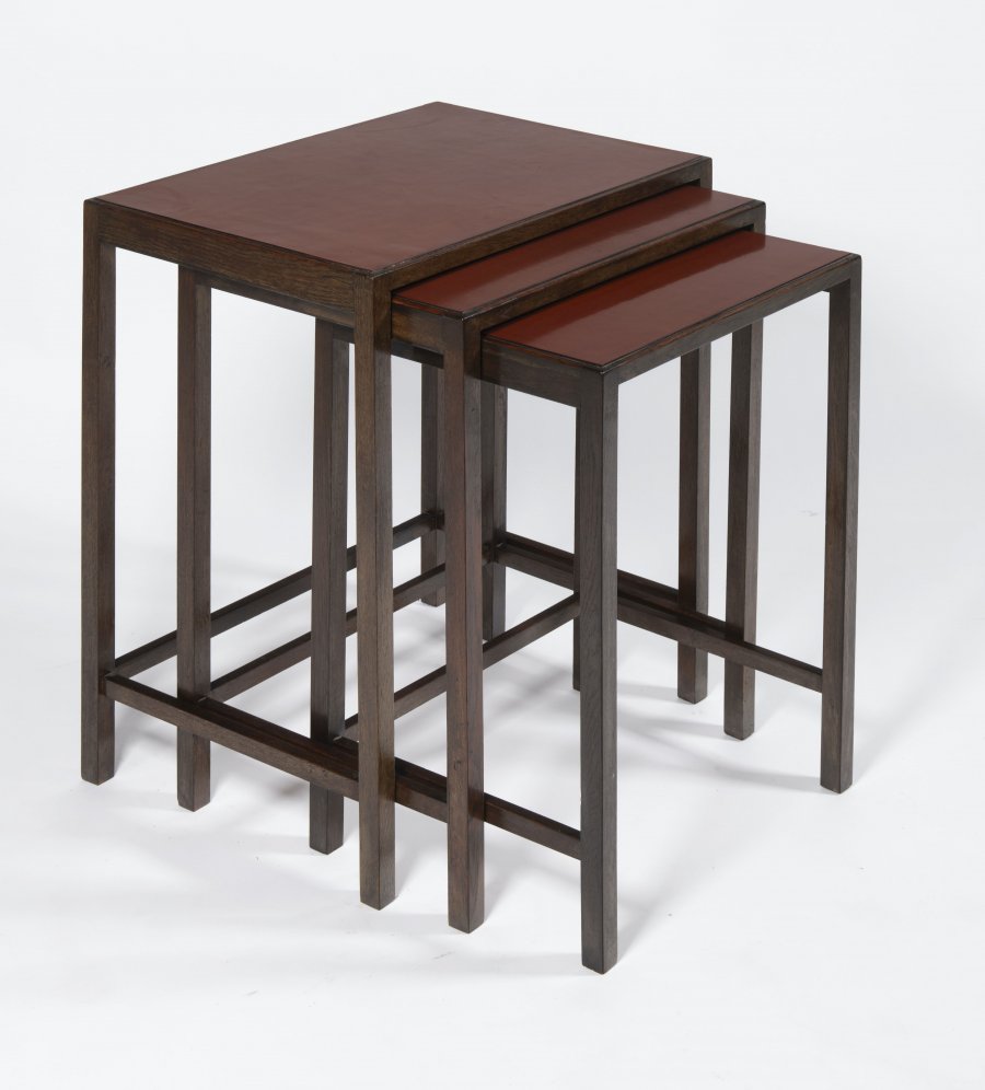 FUNCTIONALIST NESTING TABLES