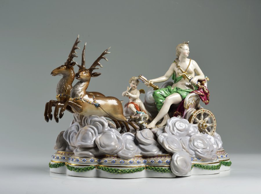 A MEISSEN SCULPTURE OF LUNA