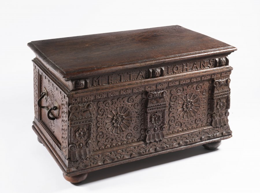 BAROQUE CHEST