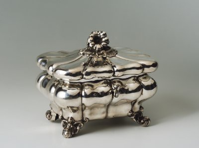 A SILVER SUGAR BOWL