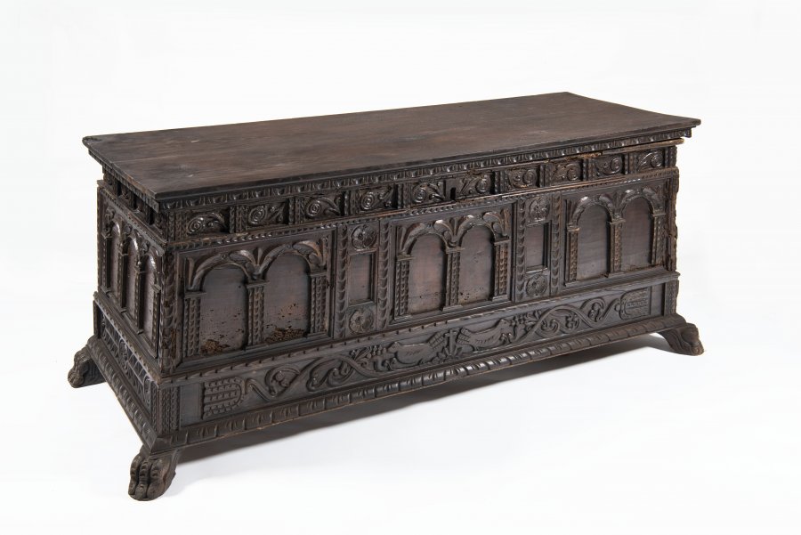 RENAISSANCE CHEST