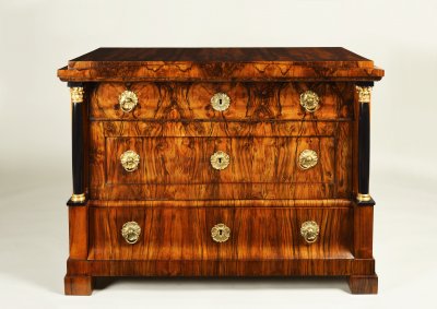 A BIEDERMEIER CHEST OF DRAWERS