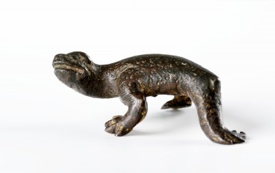 A LIZARD FIGURE