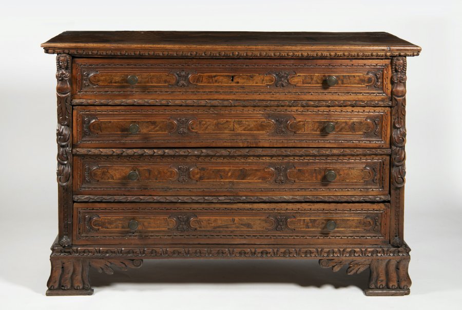 MANNERIST CHEST OF DRAWERS