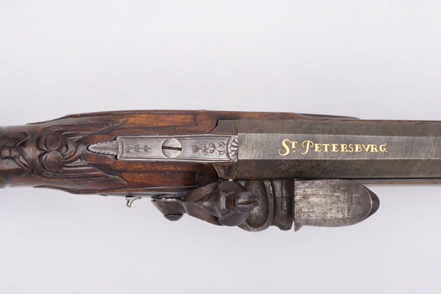 PAIR OF FRENCH FLINTLOCK PISTOLS