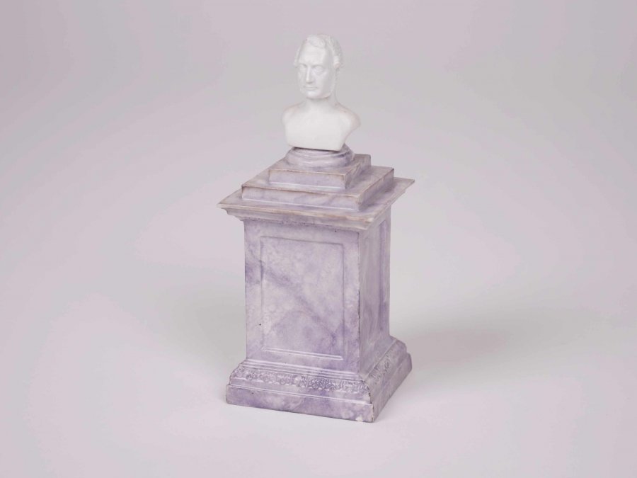 MINIATURE BUST