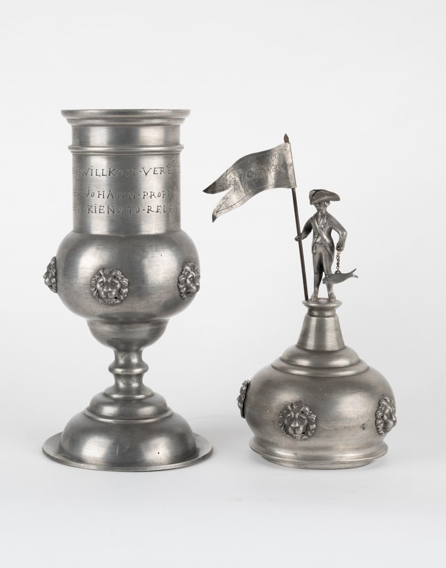 SET OF TIN VESSELS