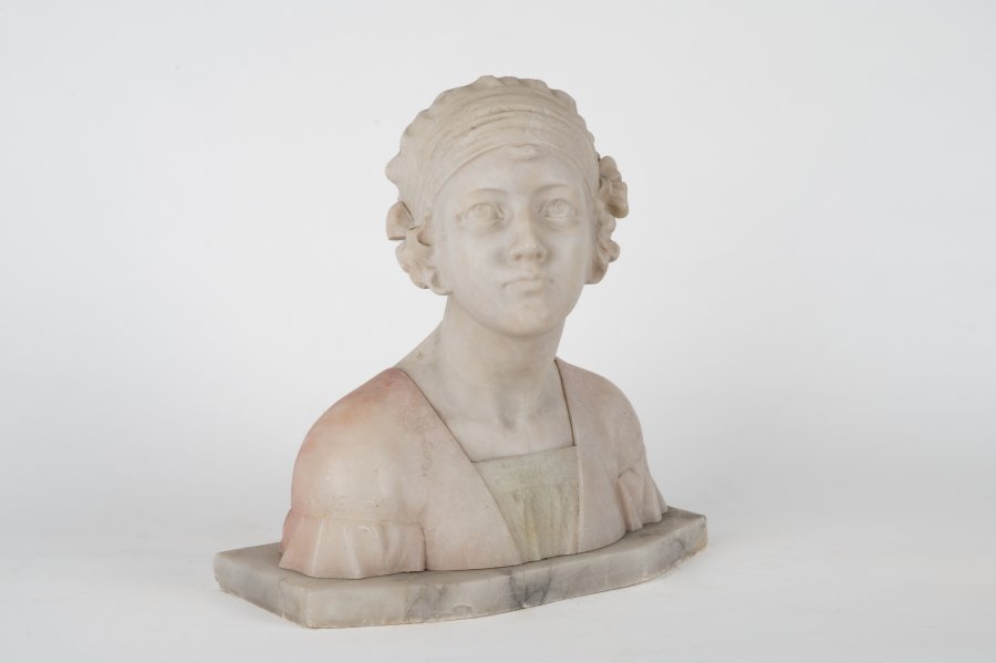 FEMALE BUST